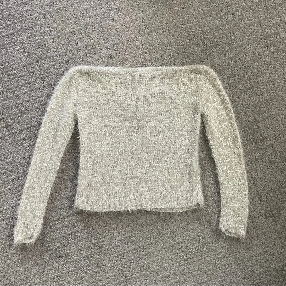 Sweater - Picture 3 of 4